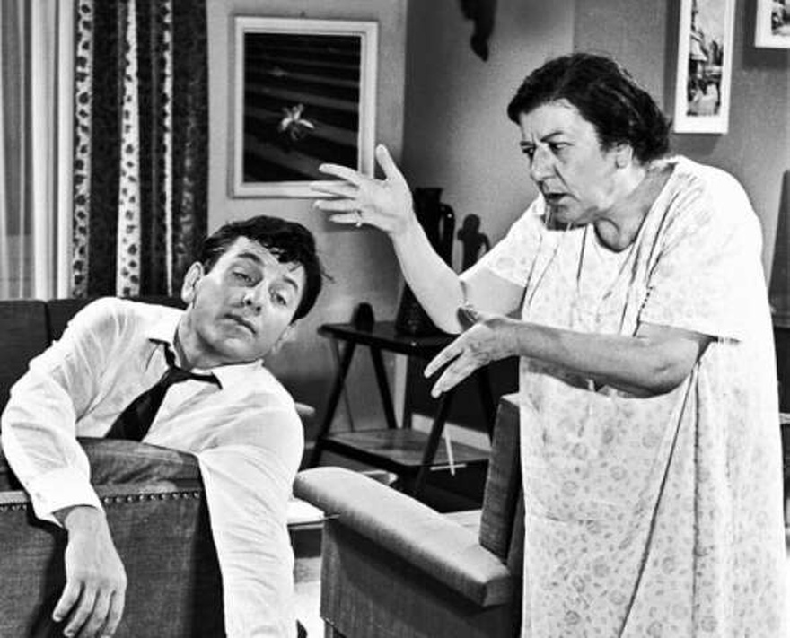 Σαπφώ Νοταρά: Η γυναίκα-“μπουρλότο”του ελληνικού κινηματογράφου, το αληθινό όνομα, η απογείωση της καριέρας και το μοναχικό τέλος