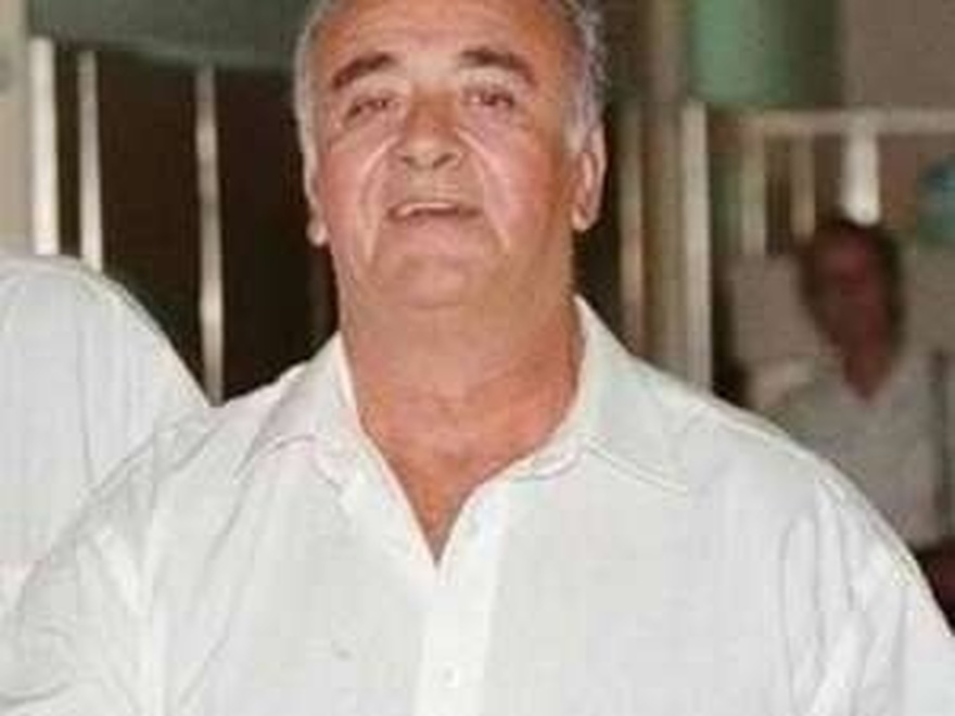 Ανδρέας Ντούζος: Ο γάμος σε νεαρή ηλικία, το ρεκόρ συμμετοχών σε ταινίες, ο επαναπατρισμός και η ασθένεια που τον οδήγησε στο θάνατο