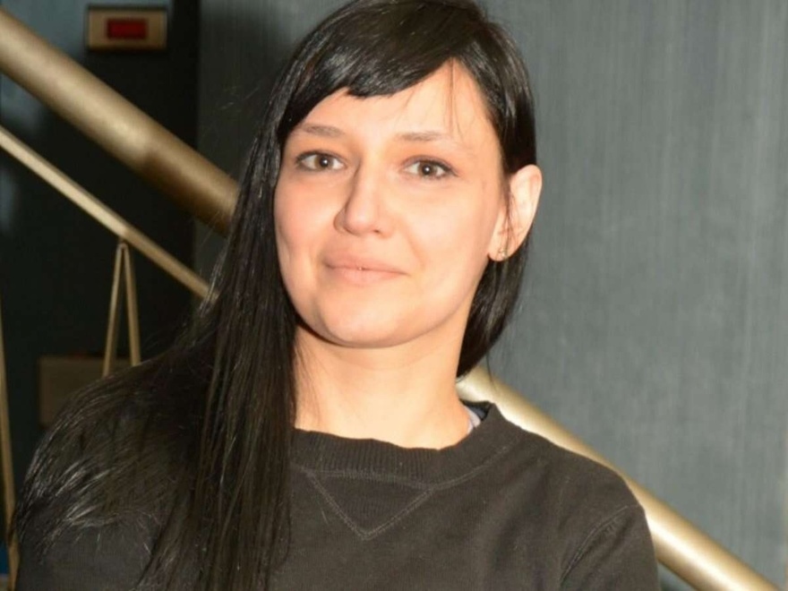 Αθηναίς Νέγκα: Το αυτοάνοσο, οι αιχμηρές δηλώσεις, η θέση της για τον γάμο και τις σχέσεις, και ο μικρότερος σύντροφος που σχολιάστηκε