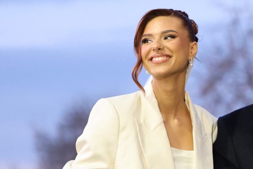 Γνωστός ποδοσφαιριστής παντρεύτηκε την αγαπημένη του και δεν το πήρε κανείς είδηση – Η λεπτομέρεια στο νυφικό που λίγοι πρόσεξαν