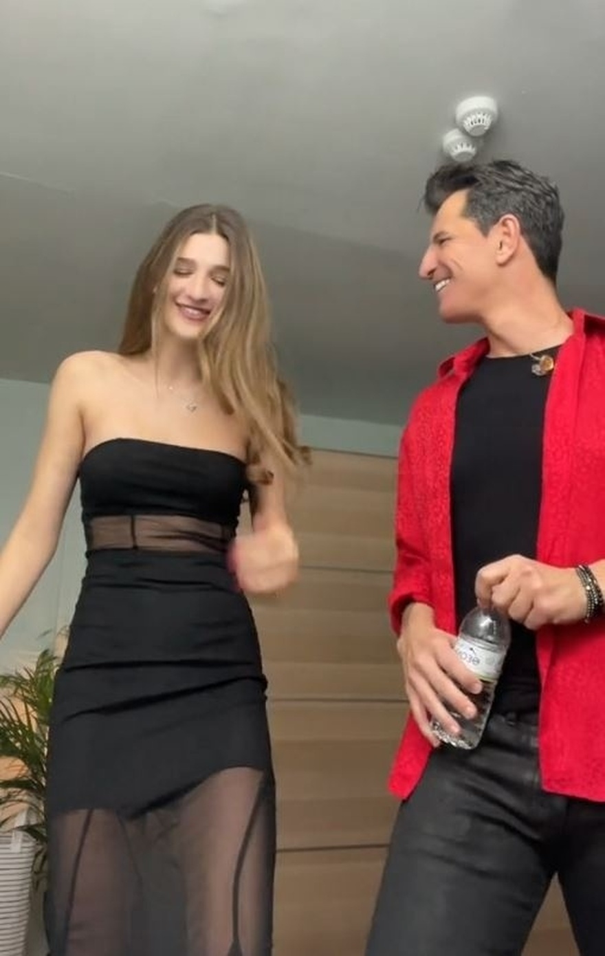 Ταλαντούχα όπως ο μπαμπάς και πανέμορφη όπως η μαμά: Η Αναστασία Ρουβά πήρε τα καλύτερα από τους γονείς της