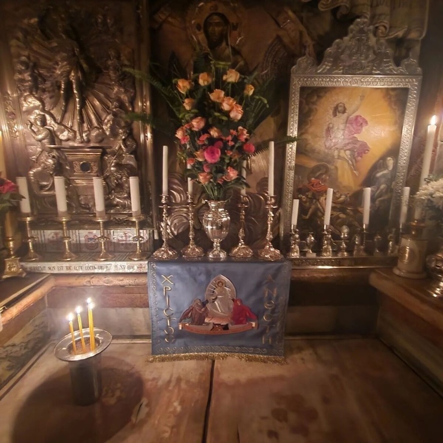 Ο Τόλης τη βλέπει από ψηλά: Στιγμιότυπα από το ταξίδι της Άντζελας Γκερέκου στους Αγίους Τόπους