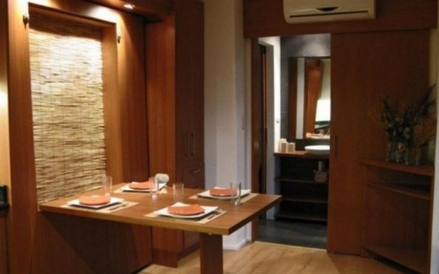 Νέα μόδα με τα μικρά σπίτια: 31 τ.μ, στο στήνουν σε ένα βράδυ, κοστίζει 7.500€ και χωράει δύο οικογένειες