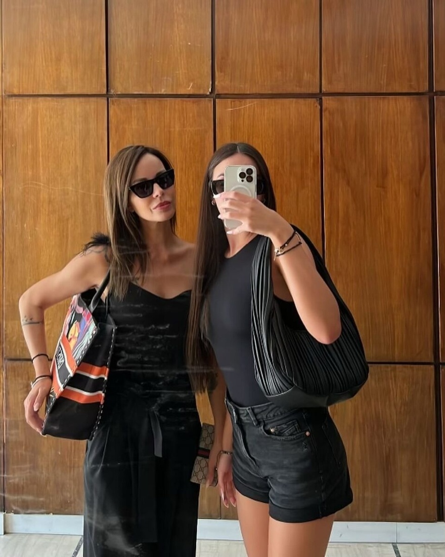 Σαν δυο κολλητές: Η 16χρονη κόρη της Ιωάννα Λίλη και του Ζαγοράκη πήρε την ομορφιά της μαμάς & έγινε κλώνος του μπαμπά της