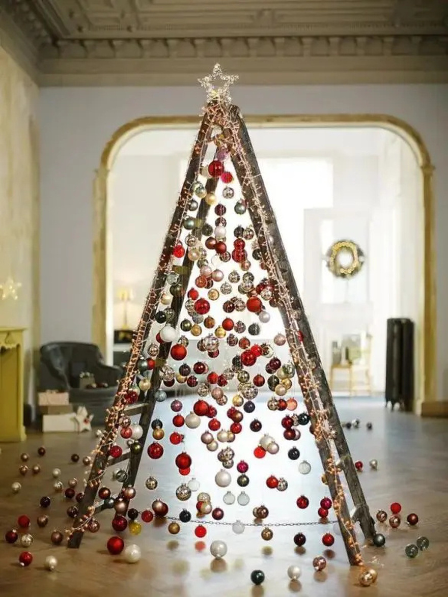 Δεν θες να στολίσεις δέντρο; Κανένα πρόβλημα: 60 εναλλακτικές ιδέες για να διακοσμήσεις το σπίτι σου