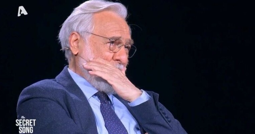 Γιάννης Σμαραγδής: Συγκινεί το τραγούδι για την μνήμη της γυναίκας του που τον λύγισε: «Δεν της άξιζα»