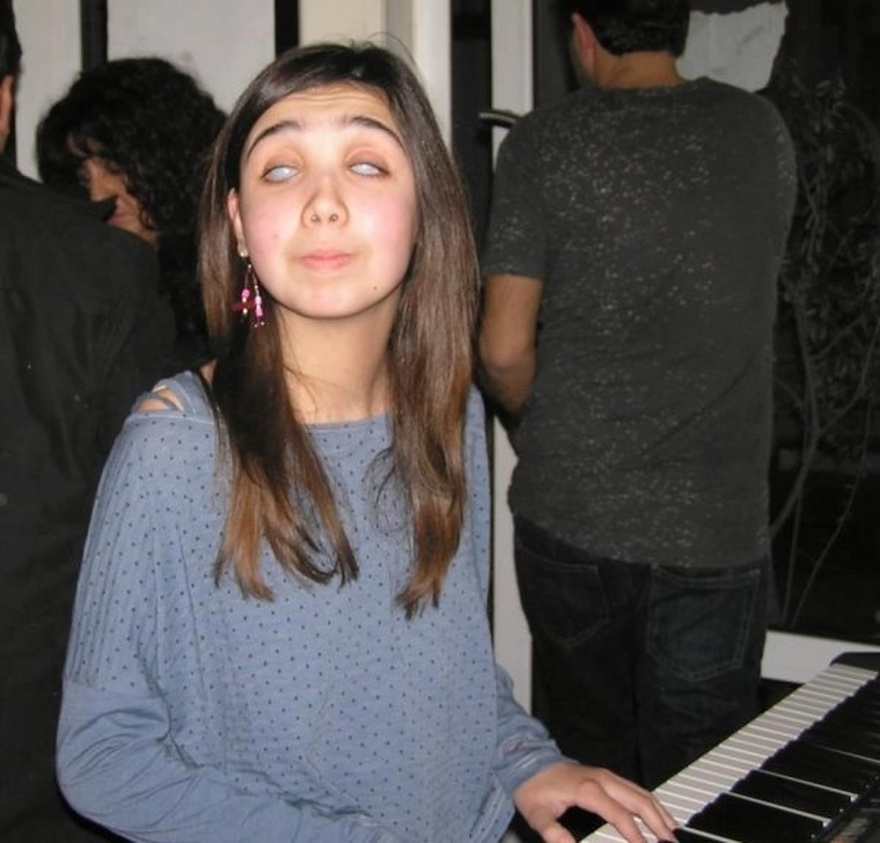 H τuφλή μαθήτρια που αρίστευσε στις Πανελλαδικές: Η ιστορία της Παρασκευής μας εμπνέει μέχρι σήμερα