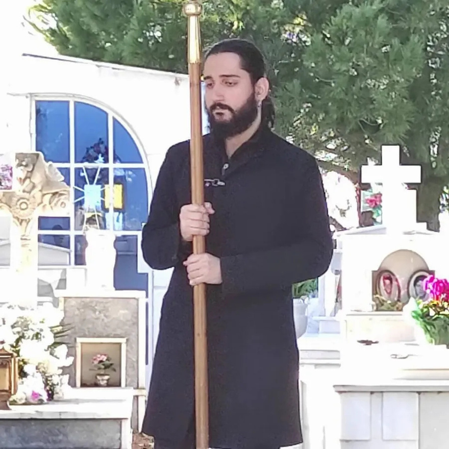 Δεν το πήρε κανείς χαμπάρι: Ο γιος του Δημήτρη Ήμελλου έχει εμφανιστεί στον Σασμό και είναι ένας κούκλος