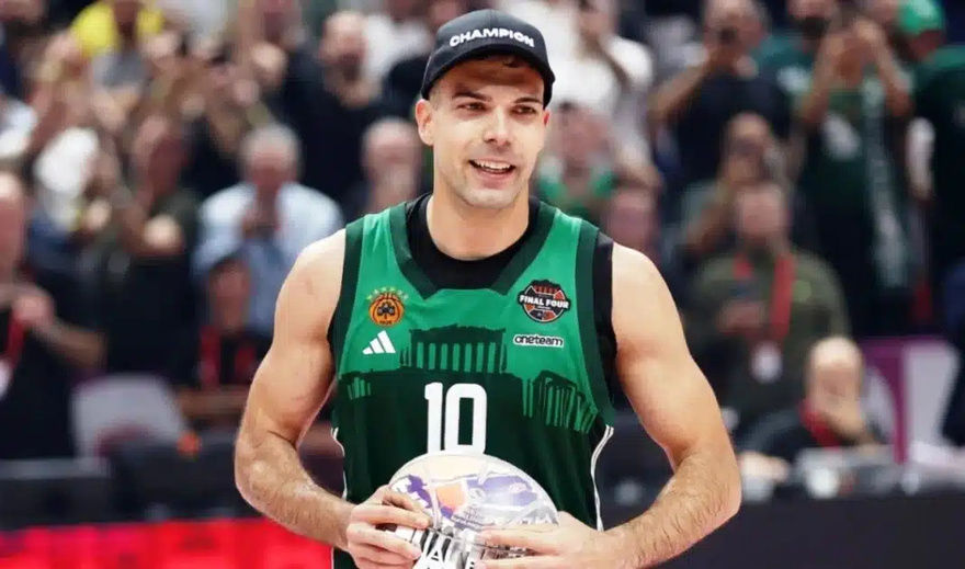 Είναι πασίγνωστος Έλληνας – Η φωτογραφία του από τη παιδική του ηλικία που κάνει θραύση