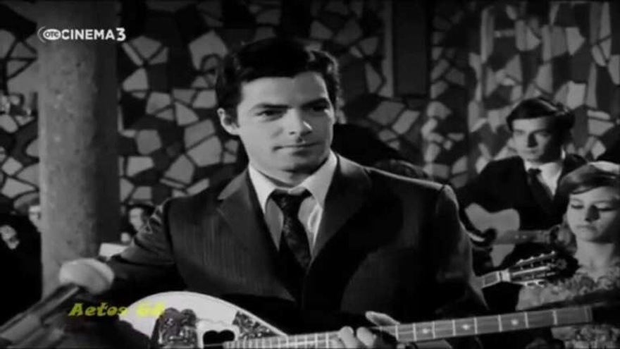 Νίκος Δαδινόπουλος: Ο κρυφός “σταυρός” που κουβάλησε, η φριχτή ασθένεια, το διαζύγιο που δεν ξεπέρασε ποτέ και η ηθοποιός που έμεινε δίπλα του μέχρι τέλους