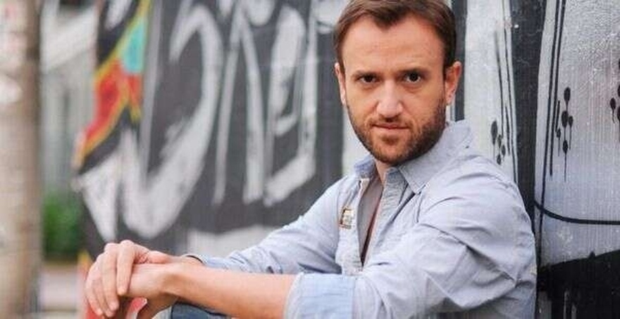 Αργύρης Αγγέλου: H σχέση με τον Καπουτζίδη, ο αγώνας για την σεξουαλική απελευθέρωση και η οικονομική καταστροφή