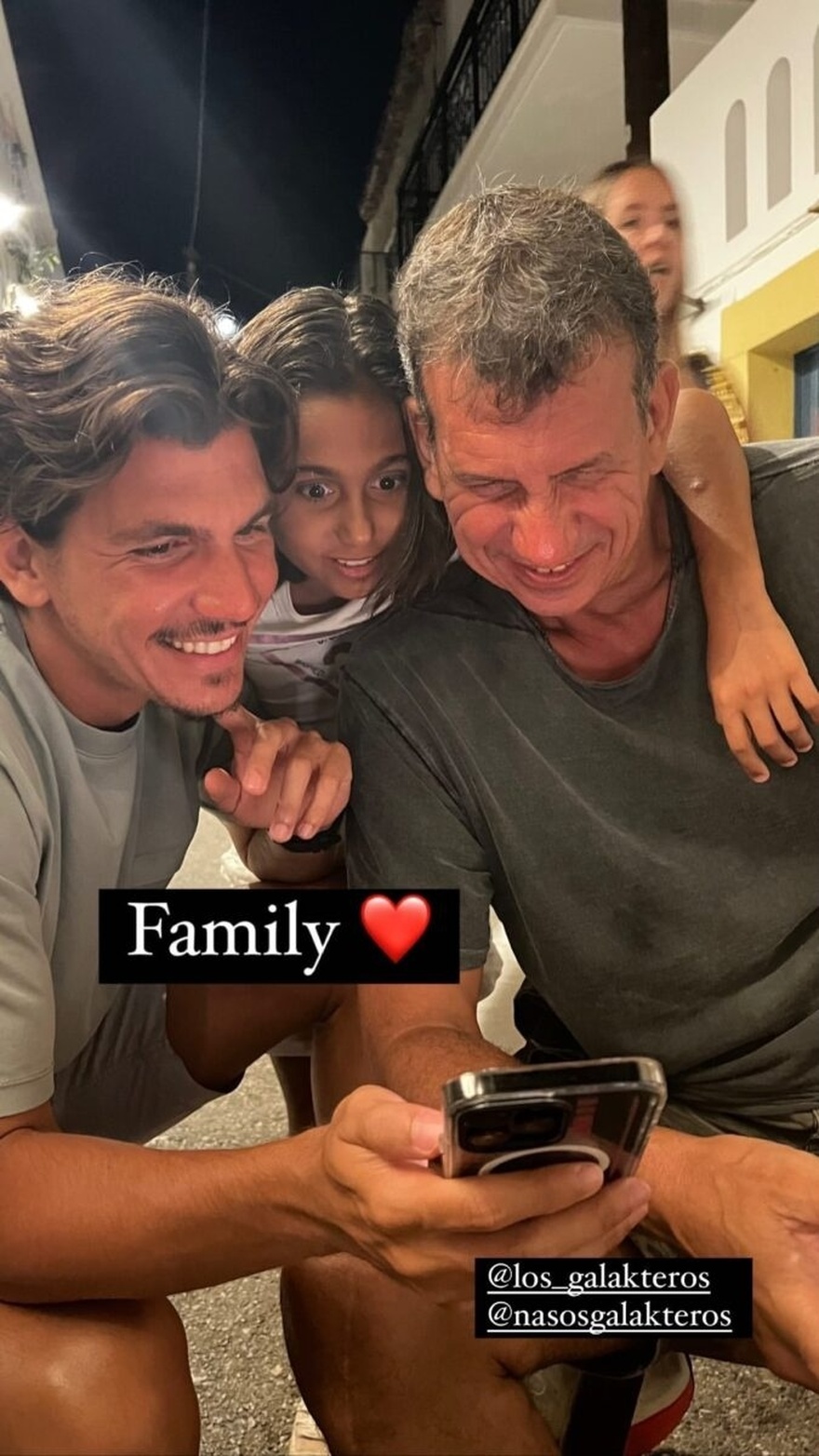 9 χρονών fashionista η Σοφία Γαλακτερού: Η μεγάλη ομοιότητα με τη μητέρα της Νάνσυ Ζαμπέτογλου και η αδυναμία του αδερφού της