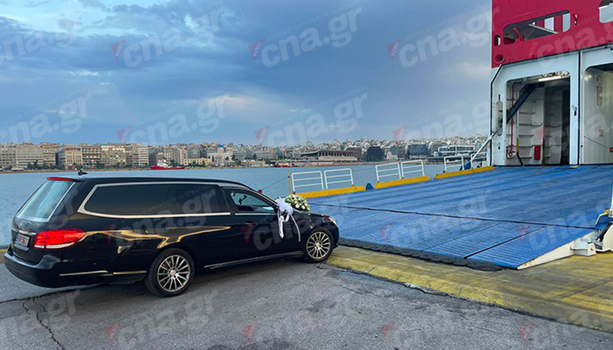 Καλό ταξίδι, αγόρι μας: Αυτή τη φορά ο Αντώνης μπήκε στο πλοίο, κανείς δεν τον έσπρωξε, κανείς δεν τον έριξε στη θάλασσα