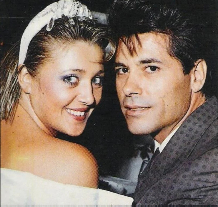 Εκείνη 24 και αυτός…: Η διαφορά ηλικίας της Ρούλας Κορομηλά με τον Πάνο Μιχαλόπουλο όταν παντρεύτηκαν – «Ήμουν ένα σκαλοπάτι για να μπει η κυρία στον ΑΝΤ1»