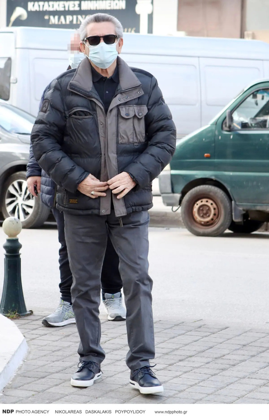 Σούσουρο στο Μνημόσυνο της Καίτης Γκρέυ: Ο κληρονόμος, τα ρούχα της Αγγελικής και η ηχηρή απουσία με νόημα