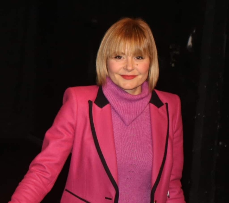 Παντρεύτηκε εφοπλιστή, έκοψε μαλλί, τα άλλαξε όλα: Αγνώριστη στα 45 της η «μοναδική αγάπη» του Μάνθου, Τζοάνα