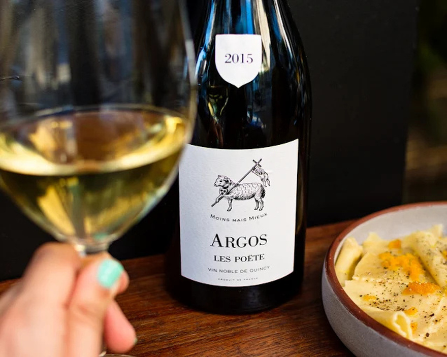 Materia Prima: Το cozy wine bar που απογειώνει τις γευσιγνωσίες