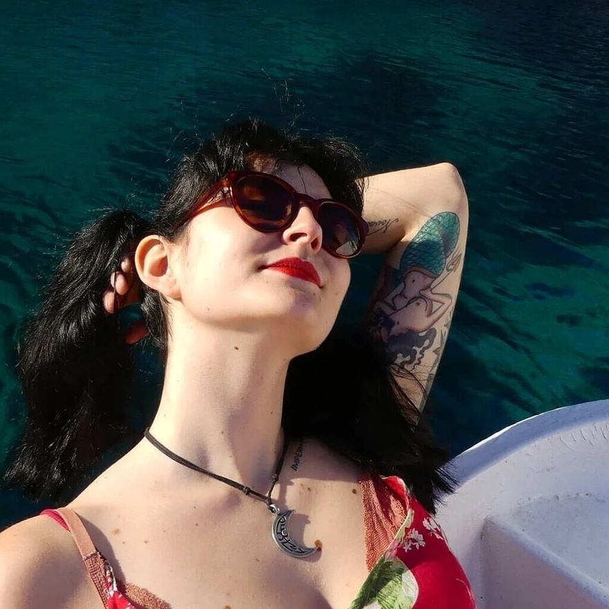 Έχει τατουάζ το όνομά της, μοιάζουν εκπληκτικά: Ο Γιώργος Καραμίχος μας συστήνει την 24χρονη κόρη του