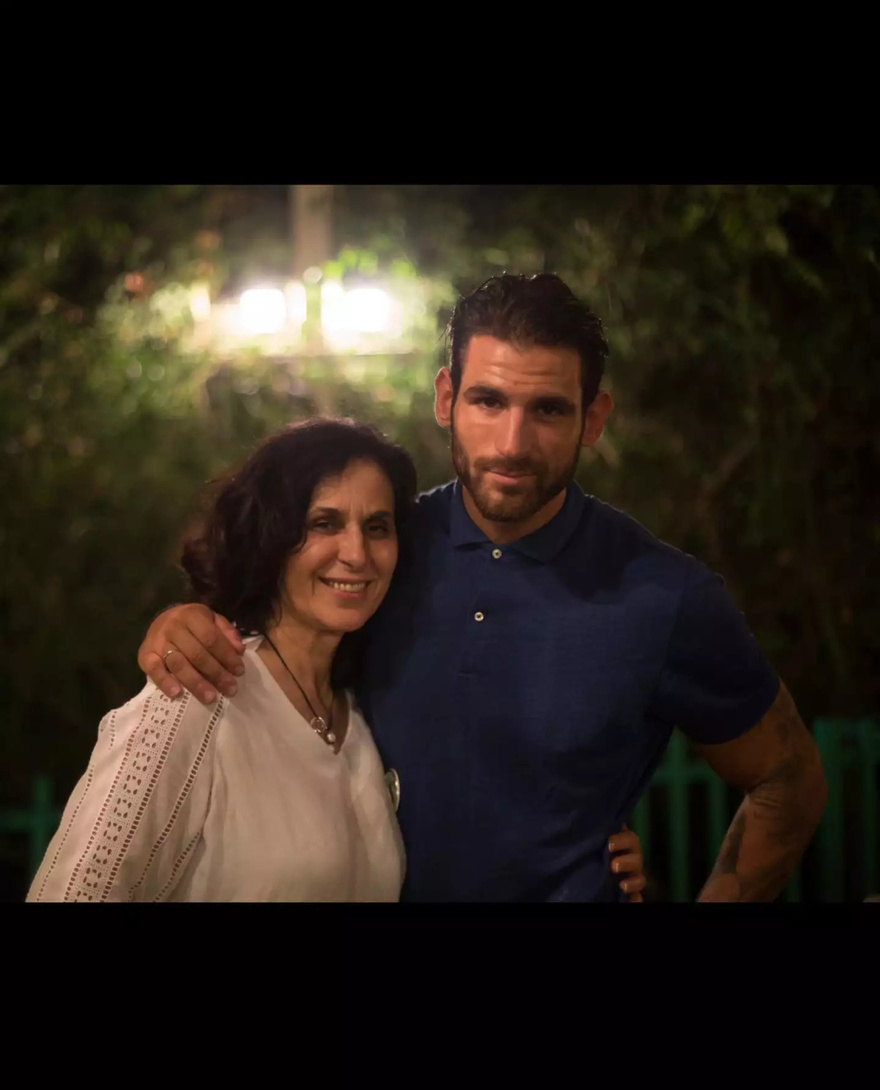 Ετεοκλής Παύλου: Συγκλονίζει με την ανάρτησή του για τη μητέρα του – Φωτογραφίες από την περίοδο που ήταν στο νοσοκομείο