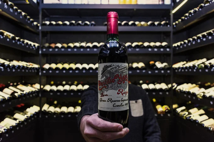 Materia Prima: Το cozy wine bar που απογειώνει τις γευσιγνωσίες