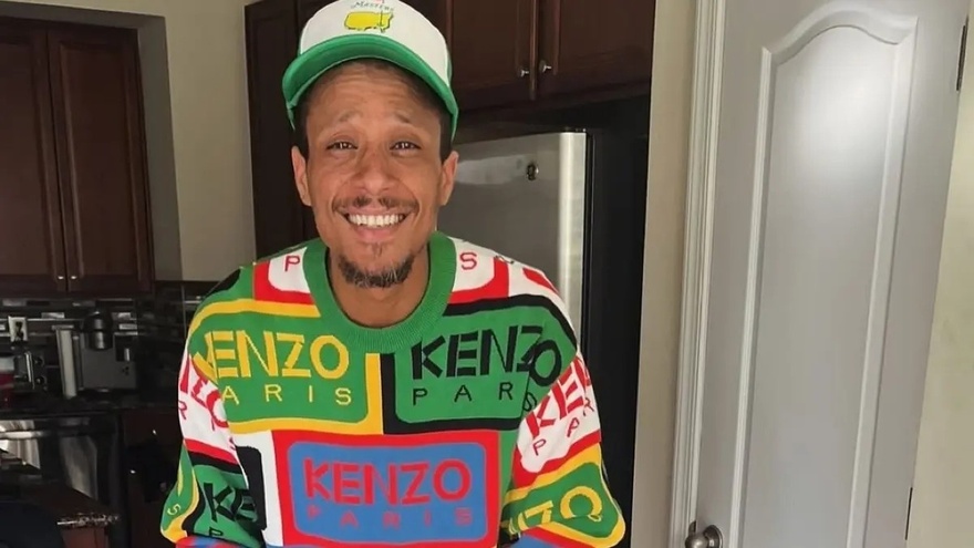 Σoκ νεκρός γνωστός ηθοποιός μέσα στο σπίτι του, μόλις στα 42