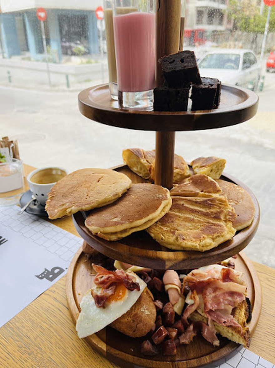 Braxton – Το All-Day Hotspot στον Άγιο Δημήτριο που Κερδίζει τις Εντυπώσεις