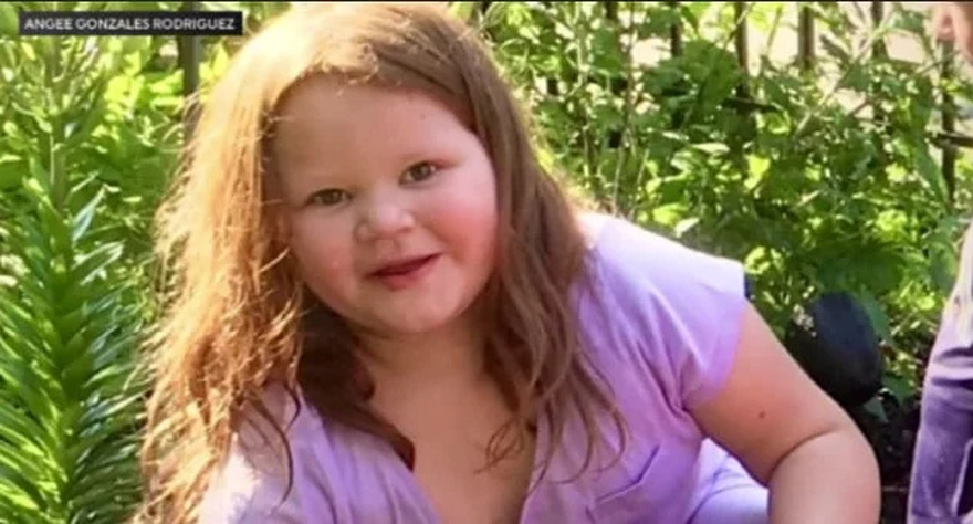 Δεν το χωράει ο νους: Νεκpή 9χpονη μπροστά στα μάτια του πατέpα της, τη σκóτωσε ο γείτονας επειδń