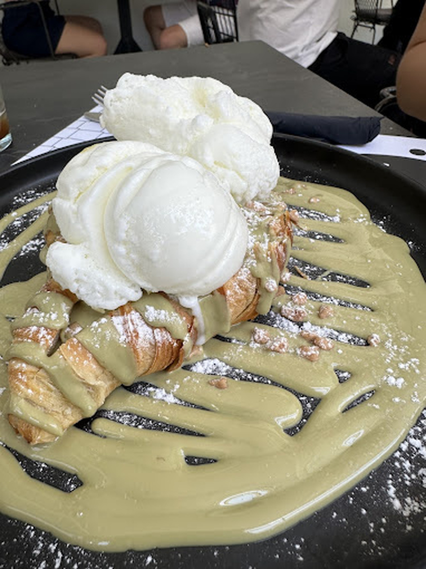 Braxton – Το All-Day Hotspot στον Άγιο Δημήτριο που Κερδίζει τις Εντυπώσεις