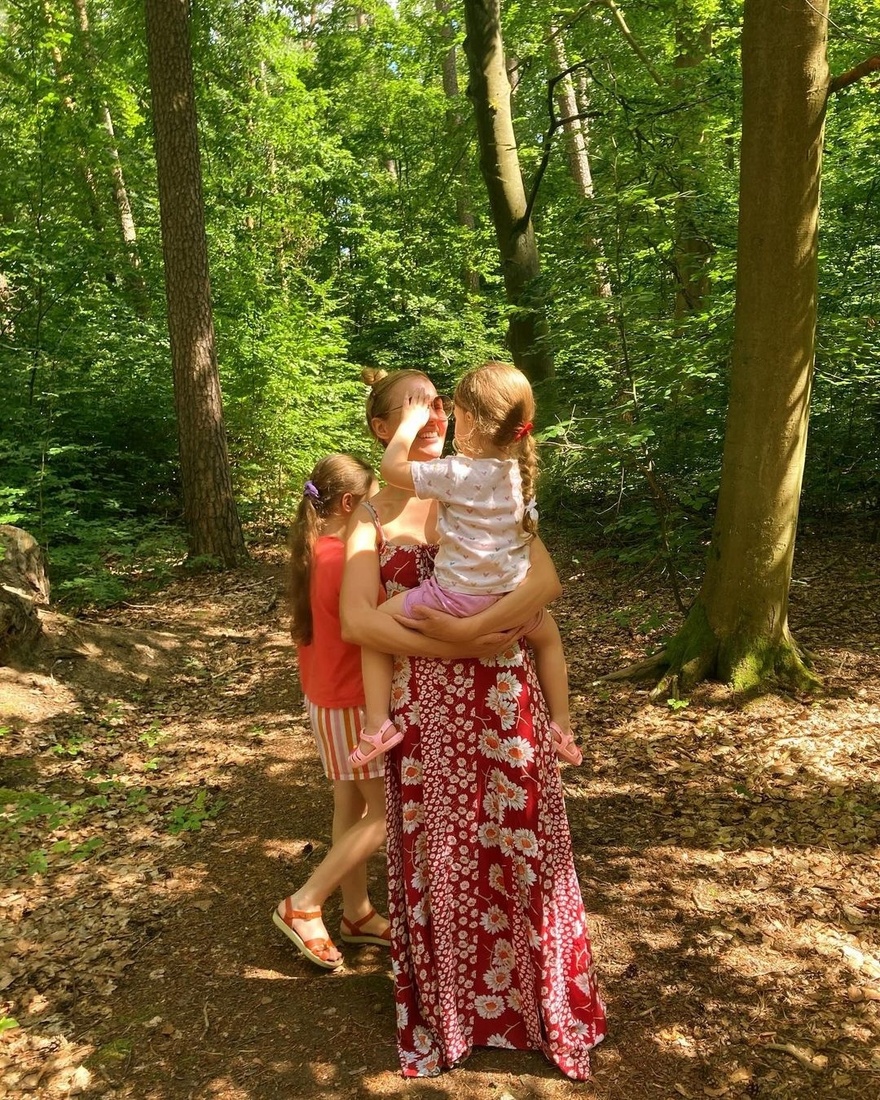 Είναι μαμά 2 κοριτσιών, της μοιάζουν απίστευτα: Έτσι είναι σήμερα η Χουρέμ, αγνώριστη αλλά παραμένει εντυπωσιακή μετά από 13 χρόνια