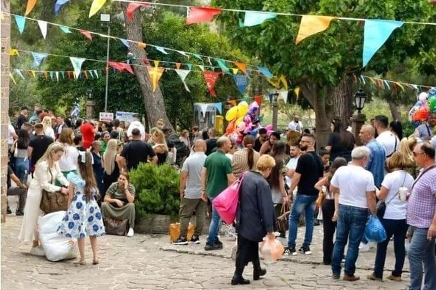 Κυριακή των Μυροφόρων γιορτάζει ο Ταξιάρχης Μανταμάδου – Χιλιάδες πιστοί με κάθε μέσο ή με τα πόδια στο ναό – Πάνω από 50.000 προσκυνητές