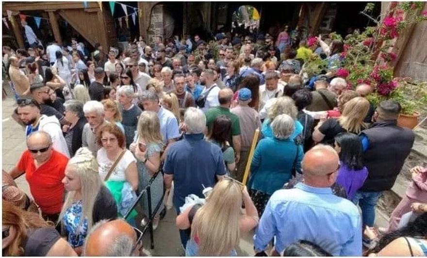 Κυριακή των Μυροφόρων γιορτάζει ο Ταξιάρχης Μανταμάδου – Χιλιάδες πιστοί με κάθε μέσο ή με τα πόδια στο ναό – Πάνω από 50.000 προσκυνητές