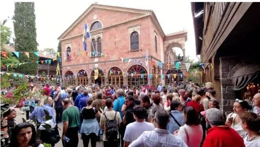 Κυριακή των Μυροφόρων γιορτάζει ο Ταξιάρχης Μανταμάδου – Χιλιάδες πιστοί με κάθε μέσο ή με τα πόδια στο ναό – Πάνω από 50.000 προσκυνητές