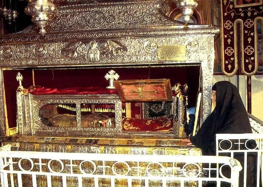 Ο Άγιος που κάνει θαύματα εδώ και 440 χρόνια – Θα σε βοηθήσει ότι και να του ζητήσεις