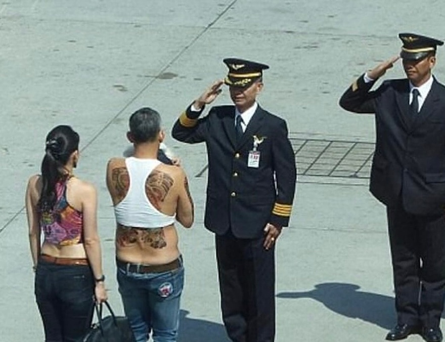 Ο πλουσιότερος βασιλιάς του κόσμου: 17.000 σπίτια, 38 ιδιωτικά τζετ και 52 χρυσά σκάφη