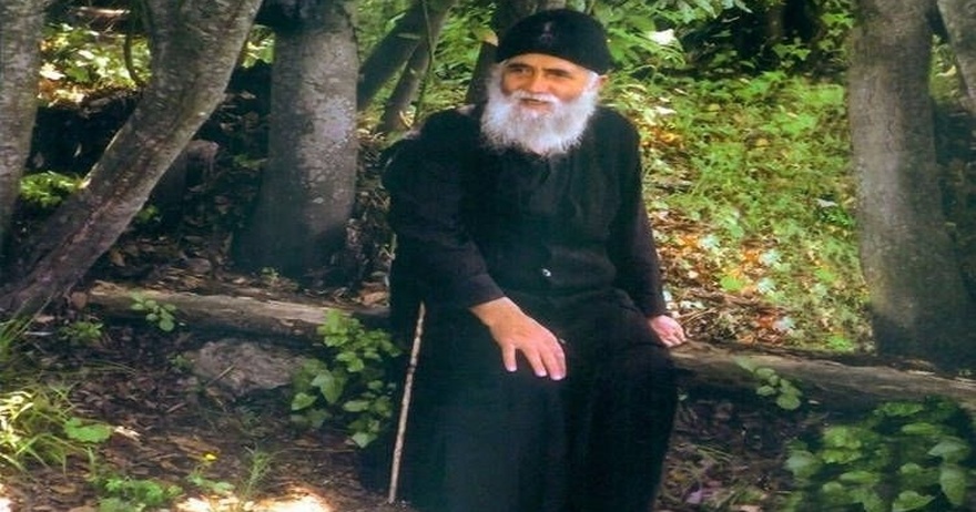 Η προφητεία του Άγιου Παϊσίου για τα Χριστούγεννα : Αυτά είναι τα μυστήρια του Θεού – «Χριστούγεννα και να κοιμηθούμε;»