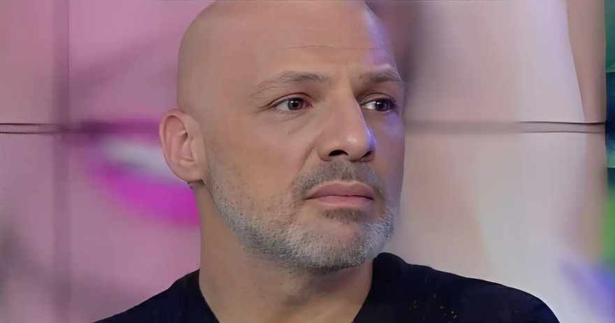 «Είμαι σε σχέση με τον…»: Το παραδέχθηκε ο Νίκος Μουτσινάς!