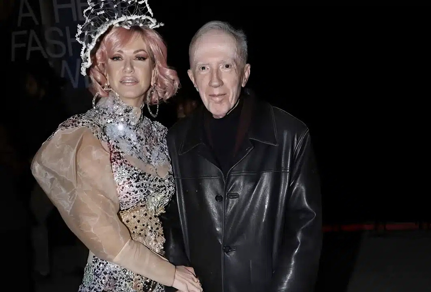 Καμάρωσε το κορίτσι του: Ο Πλεύρης στο πλευρό της Σιακαβάρα στο Athens Fashion Week – Περπάτησε στη πασαρέλα και τον ξετpέλανε