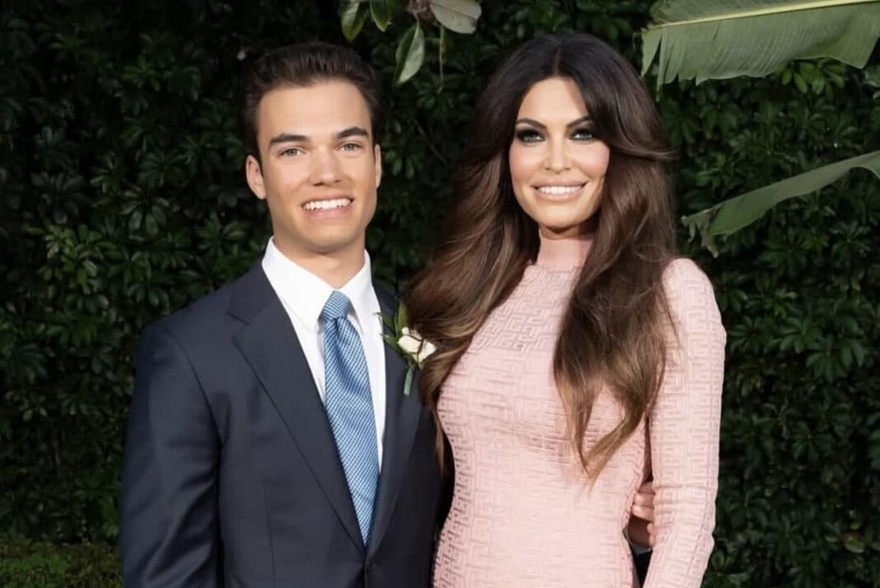 Μοιάζει 40αρα αλλά είναι…: Αυτή είναι η πραγματική ηλικία και καταγωγή της καλλονής Κίμπερλι Γκιλφόιλ