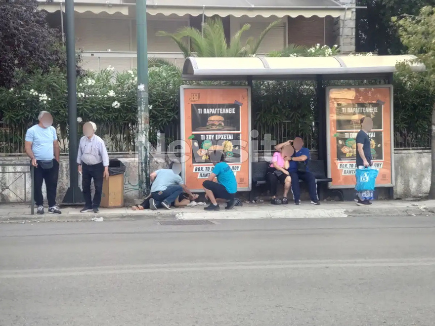 Χαλάνδρι: Αυτοκίνητο έπεσε σε στάση λεωφορείου παρασύροντας τρία άτομα – Στο νοσοκομείο και ο οδηγός