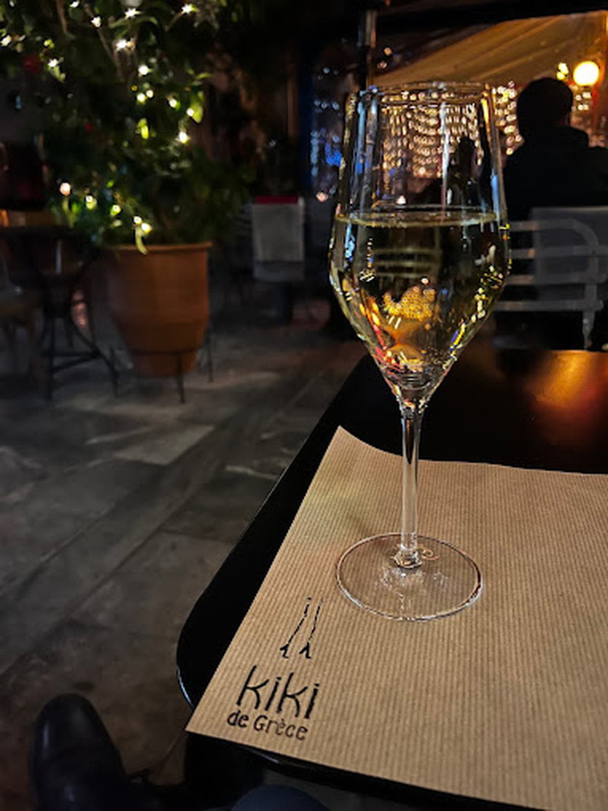 Kiki de Grèce: Το μικρό wine bar που αποθεώνει το ελληνικό κρασί