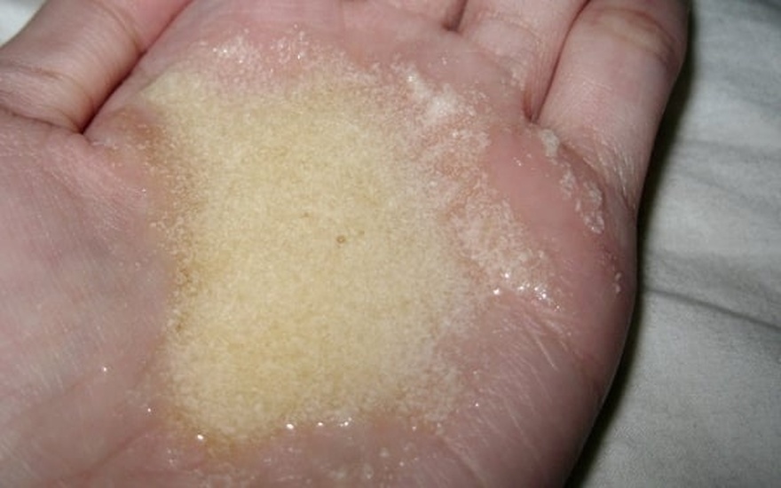 Μέλι με ασπιρίνη: Το «μαγıκό» μείγμα για να δείχνετε νεότερες και φρέσκες και πως να το χρησιμοποιήσετε