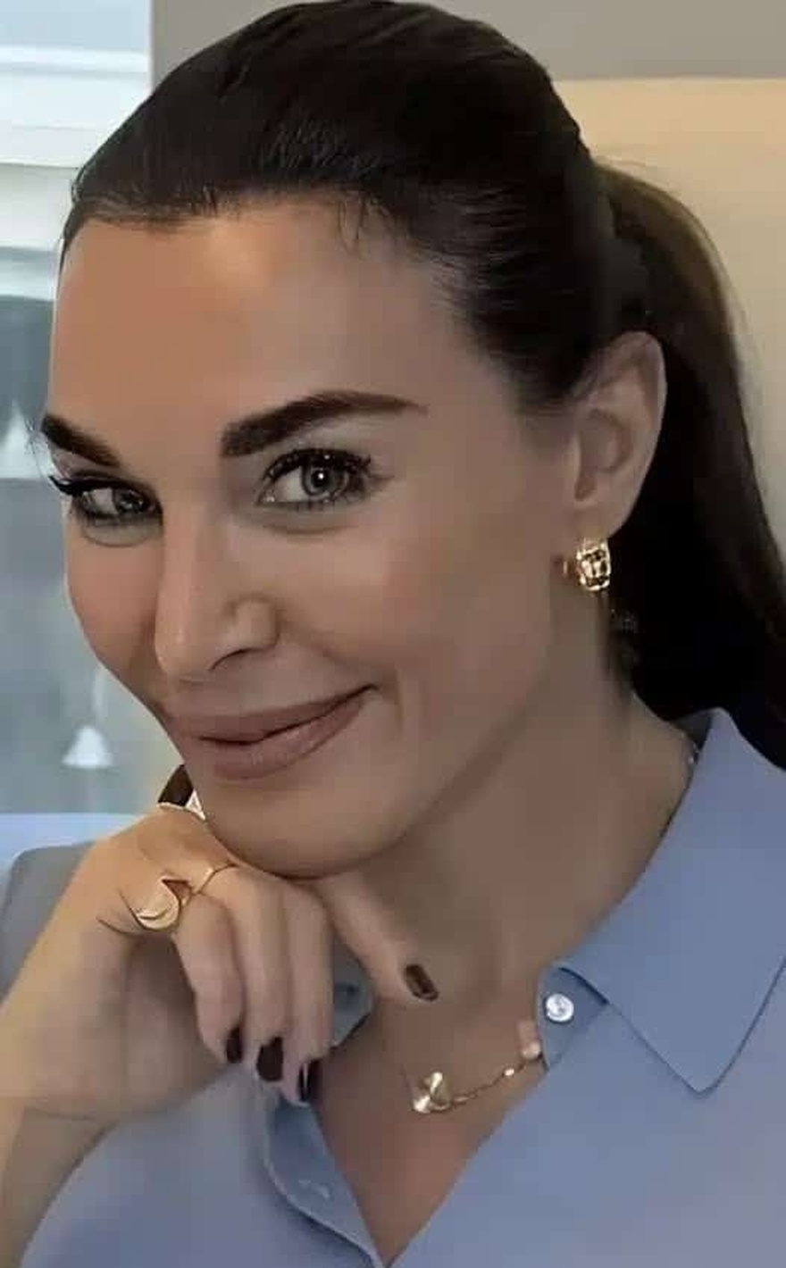 Η Τατιάνα Στεφανίδου αποκαλύπτει: Έτσι αποκτώ ομοιόμορφο μαύρισμα χωρίς ρυτίδες και σημάδια