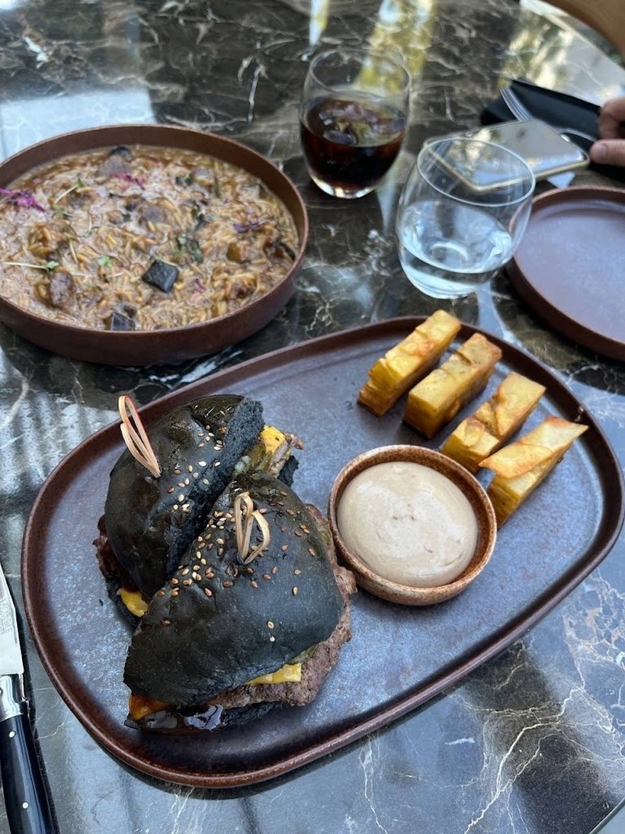 BurntBone Μαρούσι: Ο απόλυτος προορισμός για τους λάτρεις του κρέατος