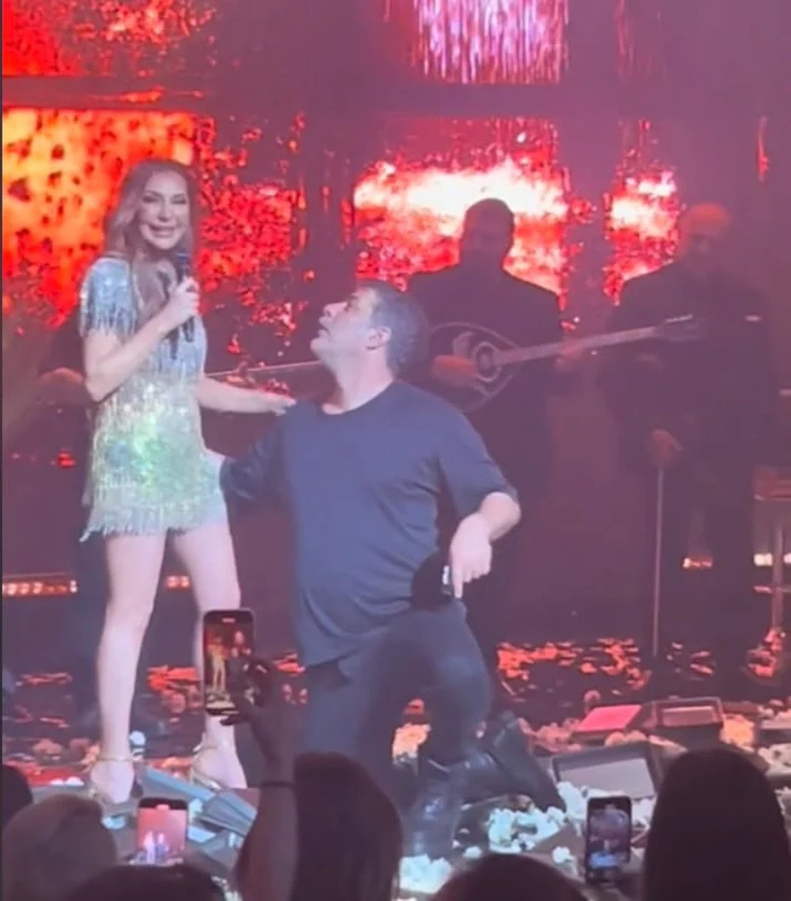 Βασίλης Μπισμπίκης: Χόρεψε νέο ζεϊμπέκικο μπροστά στη Δέσποινα Βανδή