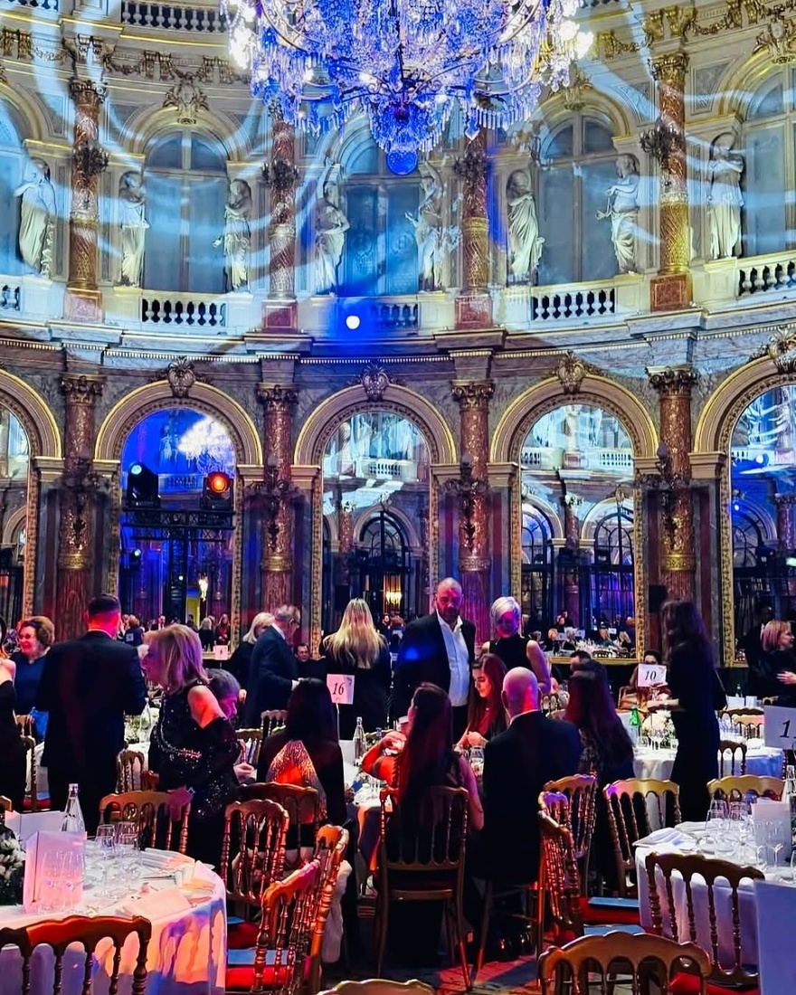 Μιμή Ντενίση: Στο Παρίσι με την 24χρονη κόρη της, Μαριτίνα