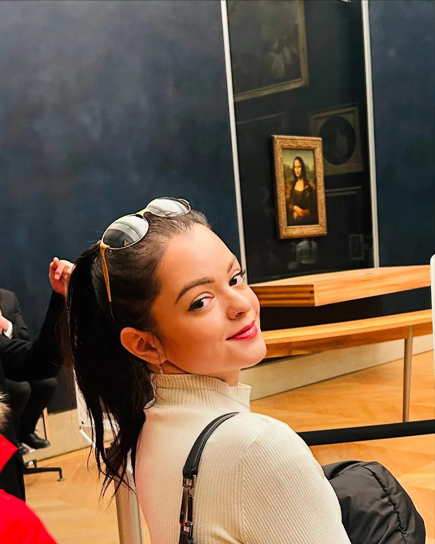 Μιμή Ντενίση: Στο Παρίσι με την 24χρονη κόρη της, Μαριτίνα