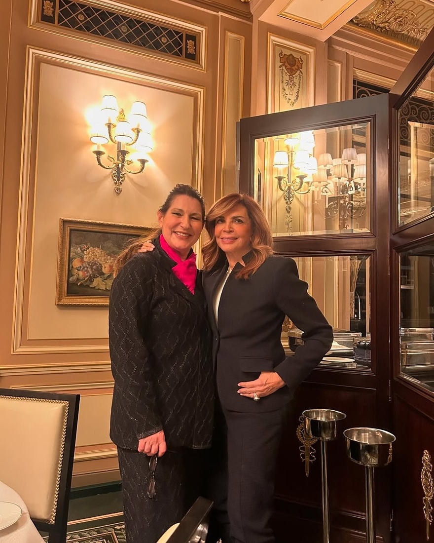 Μιμή Ντενίση: Στο Παρίσι με την 24χρονη κόρη της, Μαριτίνα