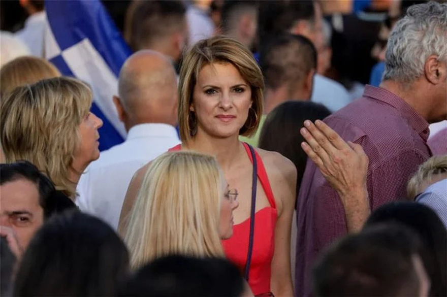 Γιορτή της Μητέρας: 15 διάσημες Ελληνίδες μητέρες που απέδειξαν ότι η υιοθεσία δεν είναι μόνο λύση αλλά και επιλογή