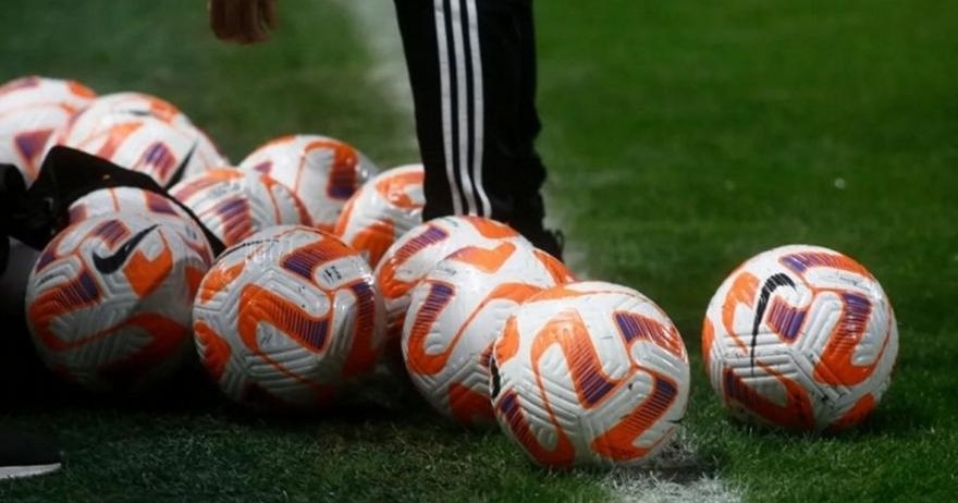 Σoκ στο ελληνικό ποδόσφαιρο: Πέθαvε 21χρovος ποδοσφαιριστής στο ημίχρονο του αγώνα