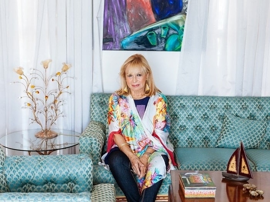 Γιορτή της Μητέρας: 15 διάσημες Ελληνίδες μητέρες που απέδειξαν ότι η υιοθεσία δεν είναι μόνο λύση αλλά και επιλογή